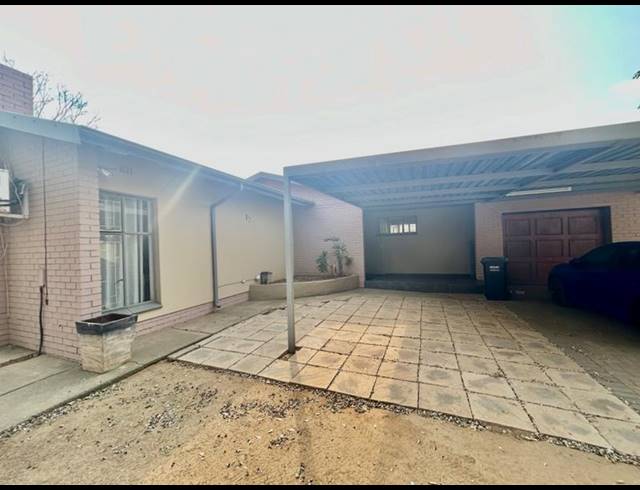 3 BEDROOM HOUSE FOR SALE IN VANDERBIJLPARK SE 2